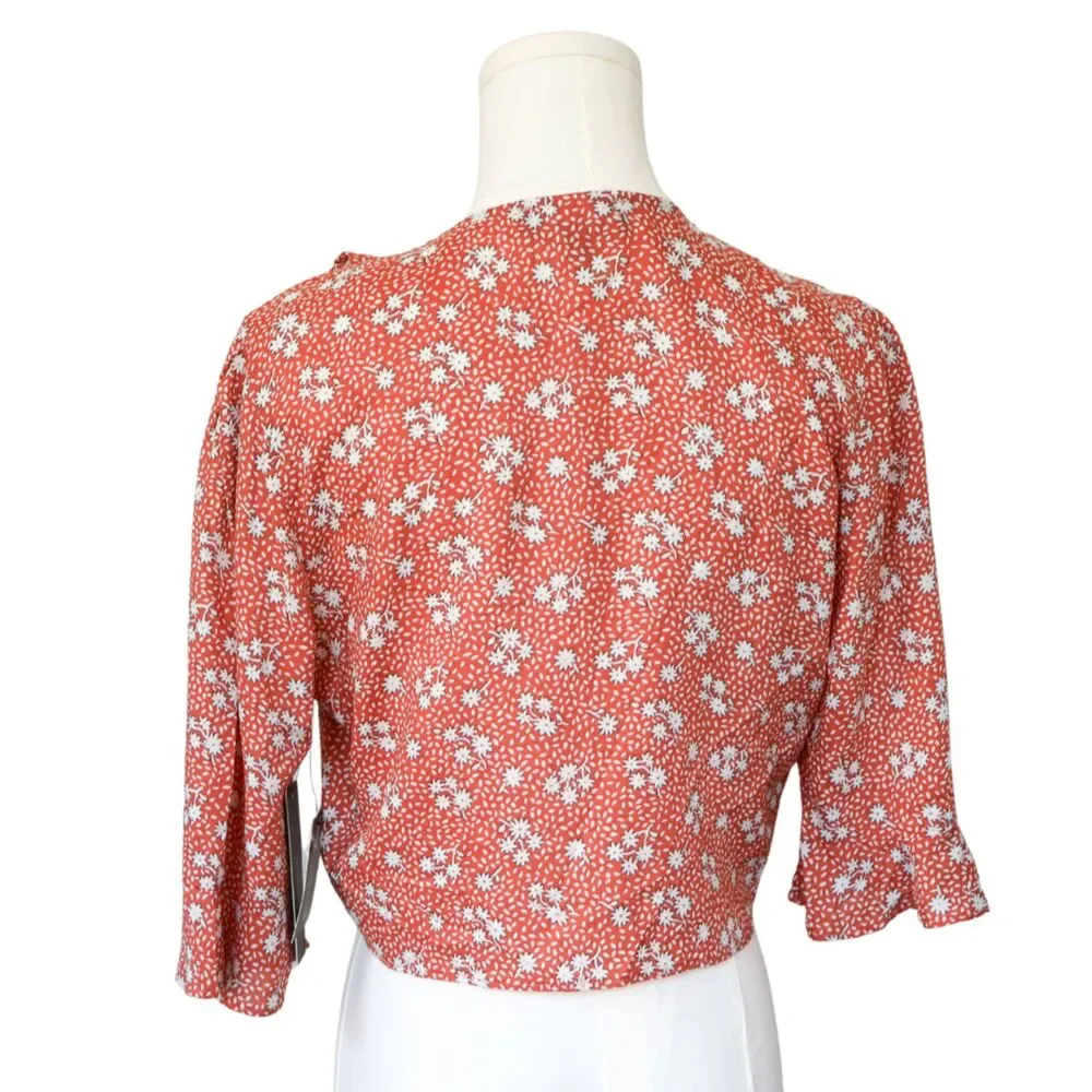 NWT Lulus floral print tie-front crop blouse small